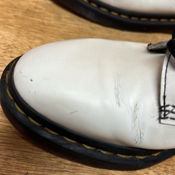 Dr Martens men’s size 8 ladies size 9 worn but in great condition - Picture 4 of 16